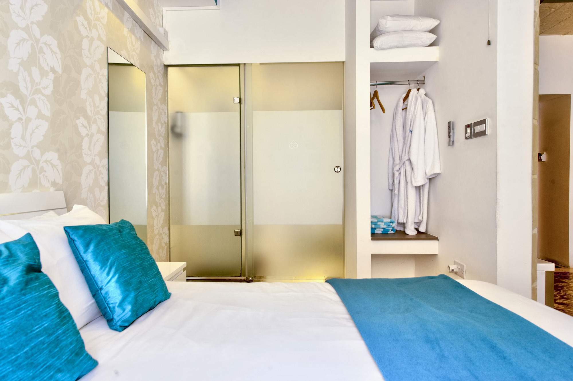 Barrakka Suites Валетта Экстерьер фото